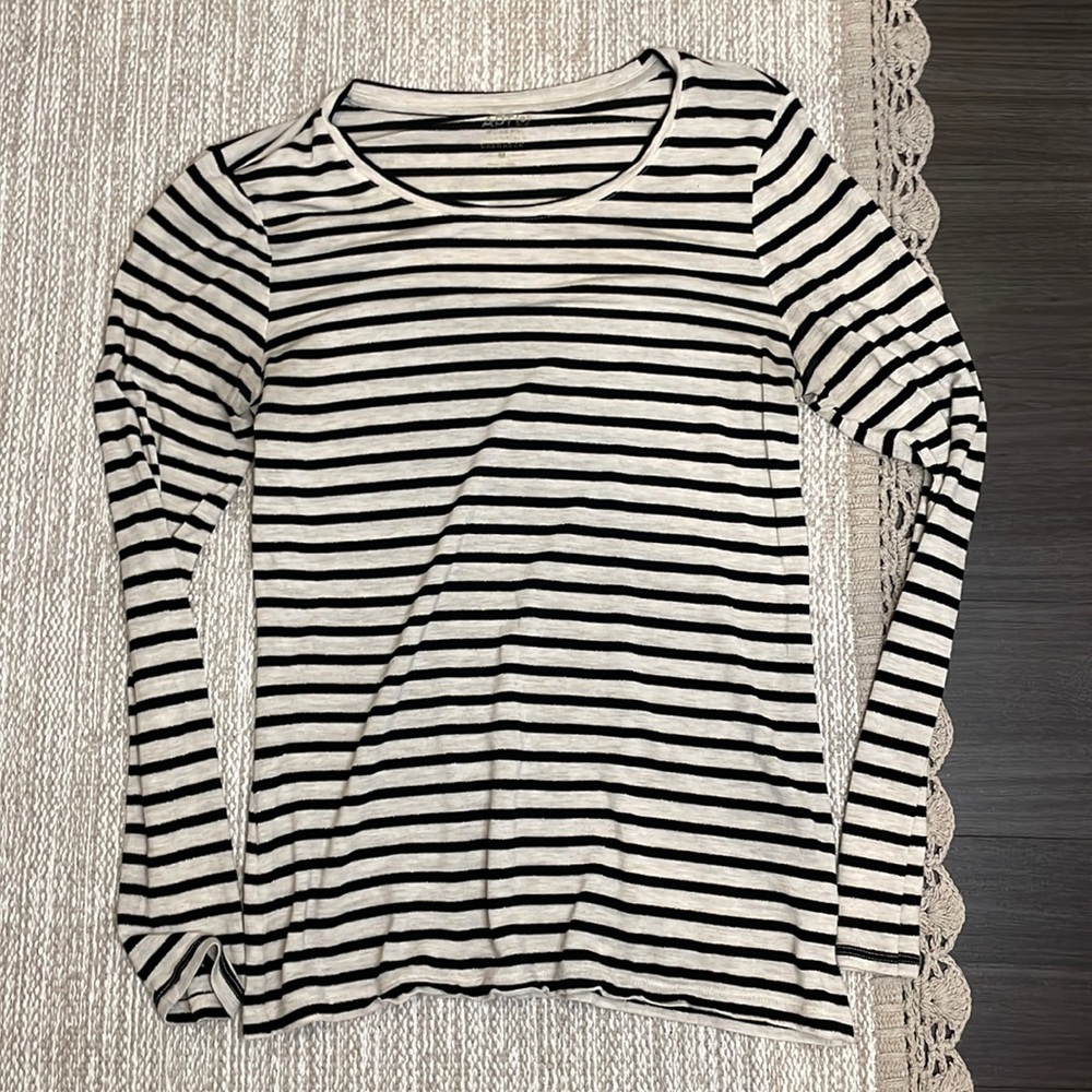 Black and White Stripe long sleeve